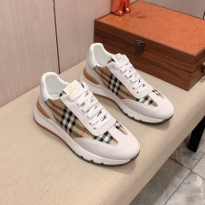 Burberry Low Shoes